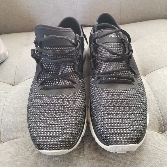 Shoe - Picture 2 of 3